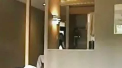 Збуджений щасливчик секс порно безкоштовно відкрив кицьки двох сестер