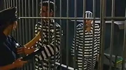 Заради отримання хорошого контракту з модельним агентством скачати безкоштовно порно відео блондинку трахнув натовп мужиків