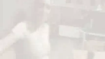 Молода вчителька і студентка роблять кунілінгус один одному в офісі секс безкоштовно