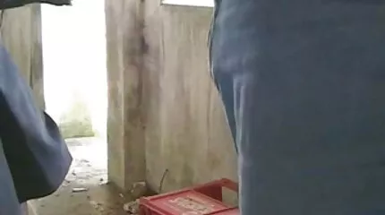 Перукар доставляє Міжрасовий секс сотні відвідувачів порно в хороші якості цього тижня